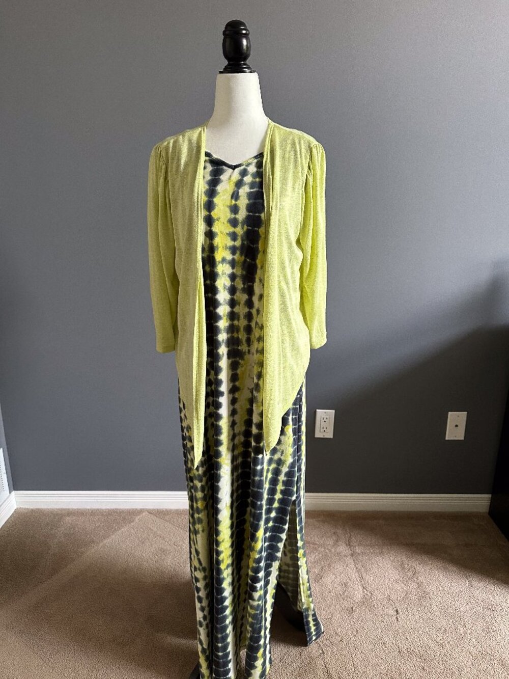 Toronto Designer V-Neck Sleeveless Maxi Dress with Cardigan, Lrg